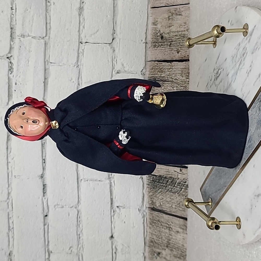 Byers' Choice Caroler Collectible 2001 Salvation Army Lassie with Bell Vintage